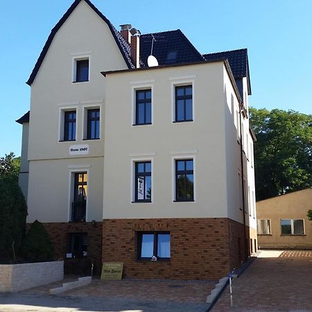 Guest House Altes Forstamt Eberswalde-Finow Exteriör bild